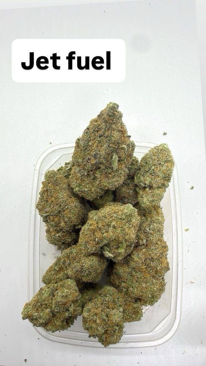 Canadienne Weed