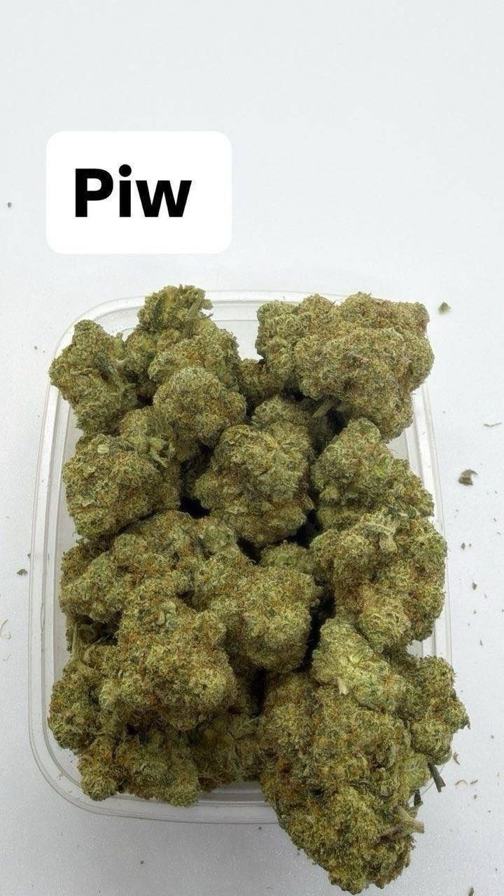 Canadienne Weed