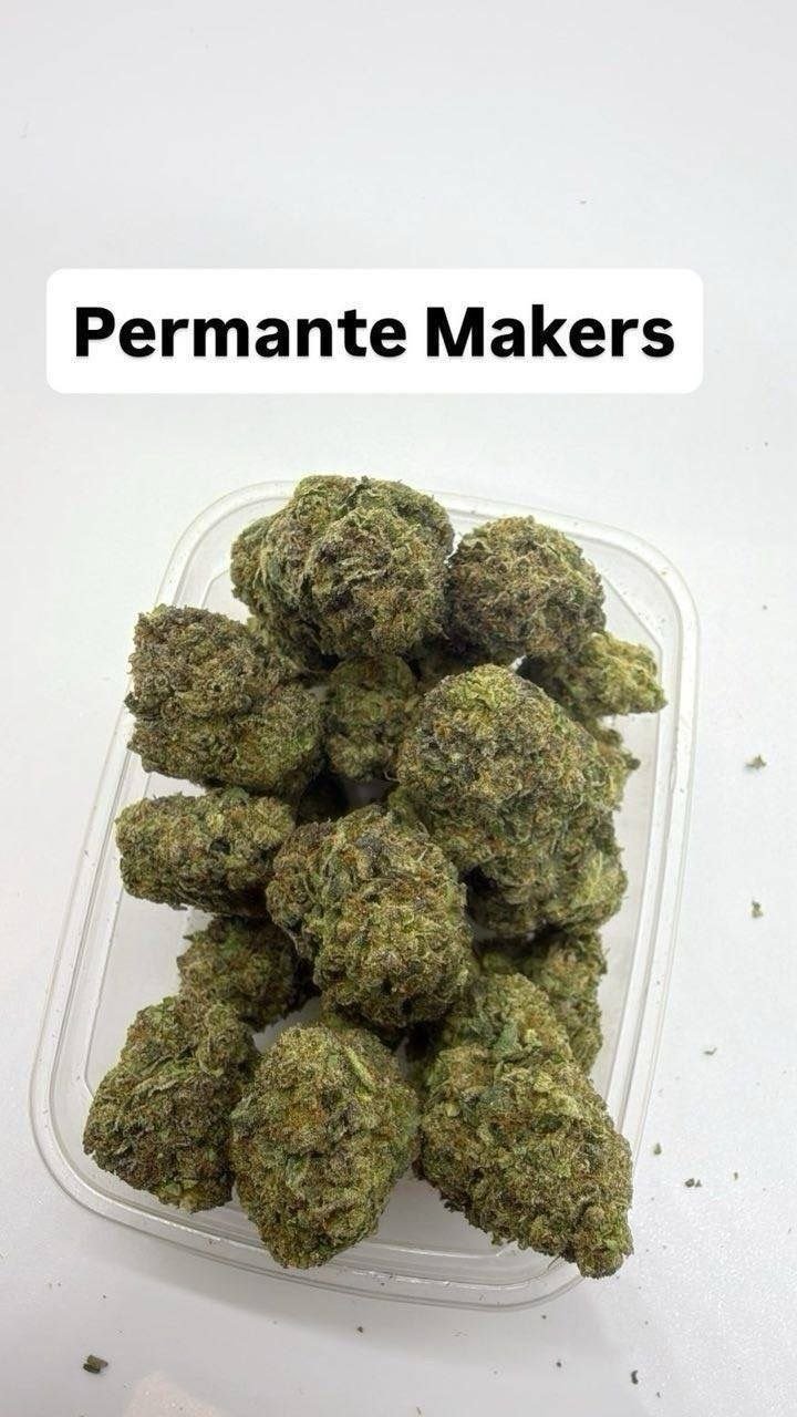 Canadienne Weed